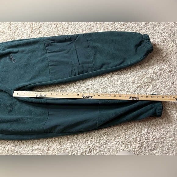 Men’s Size Medium Nike Club Fleece Joggers NWT - Picture 7 of 8